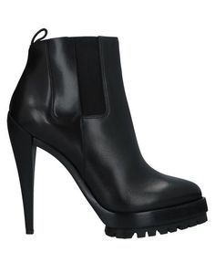 Полусапоги и высокие ботинки Casadei