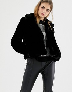 Однотонная куртка из искусственного меха с воротником Pull&Bear - Черный