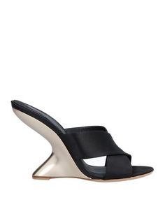 Сандалии Salvatore Ferragamo