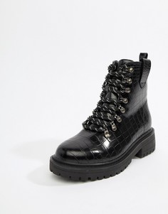 Черные лакированные походные ботинки на шнуровке PrettyLittleThing - Черный
