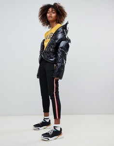 Черные суженные книзу джоггеры с полосой по бокам Pull&Вear - Черный Pull&Bear