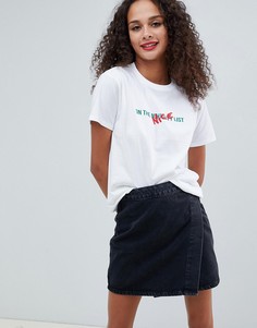 Футболка с новогодней отделкой ASOS DESIGN - Белый