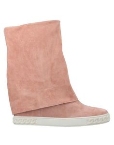 Полусапоги и высокие ботинки Casadei