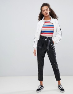 Брюки из искусственной кожи Bershka - Черный