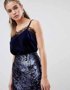 Атласный топ с кружевной отделкой Fashion Union - Темно-синий