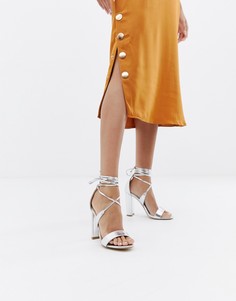 Босоножки на каблуке с завязками Glamorous - Серебряный