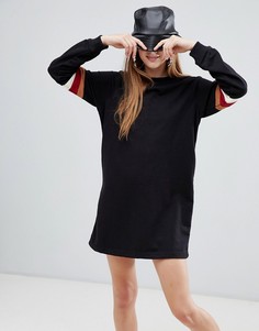 Трикотажное платье с полосками на рукавах Bershka - Красный