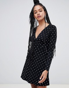 Короткое приталенное платье в горошек Miss Selfridge - Черный