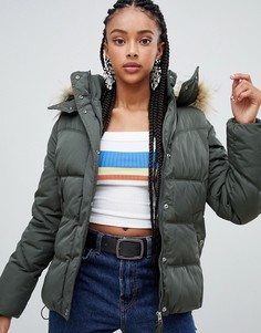 Дутая куртка цвета хаки с капюшоном с искусственным мехом Bershka - Зеленый