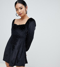 Бархатное платье мини с заклепками и вырезом сердечком ASOS DESIGN Petite - Черный