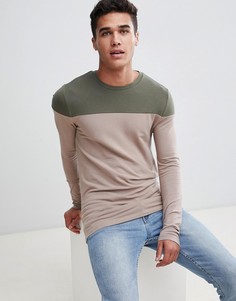 Бежевый обтягивающий лонгслив с контрастной кокеткой ASOS DESIGN - Бежевый