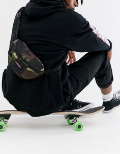 Сумка-кошелек на пояс вместимостью 2 л с камуфляжным принтом Eastpak Springer - Зеленый