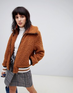 Короткая куртка на молнии Stradivarius - Коричневый