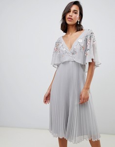 Плиссированное платье миди с рукавами клеш и вышивкой ASOS DESIGN - Мульти