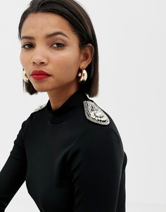 Черный топ с высоким воротом и отделкой на плечах River Island - Черный