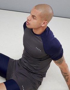 Обтягивающая футболка из быстросохнущей ткани с контрастными рукавами реглан ASOS 4505 - Серый