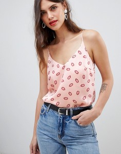 Розовый топ на бретельках с принтом губ River Island - Розовый