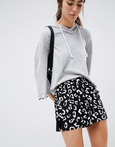 Шорты-кюлоты со звериным принтом ASOS DESIGN - Черный