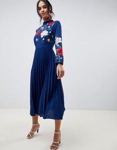 Плиссированное платье миди с вышивкой ASOS DESIGN - Темно-синий