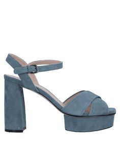 Сандалии Stuart Weitzman