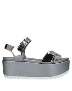 Сандалии Stuart Weitzman