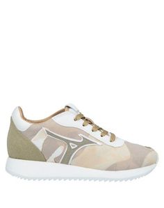 Низкие кеды и кроссовки Mizuno