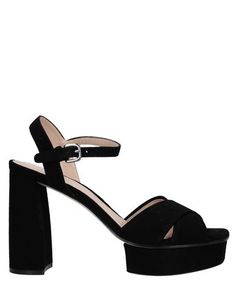 Сандалии Stuart Weitzman