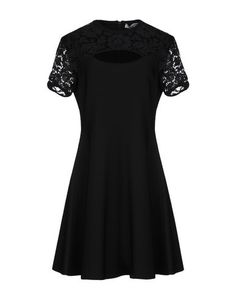 Короткое платье Valentino