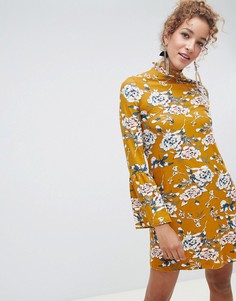 Свободное платье с цветочным принтом QED London - Желтый