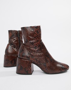 Jeffrey Campbell Snake Mid Heel Boot - Бежевый