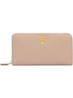 Аксессуары Prada