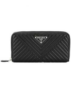Аксессуары Prada