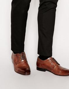Коричневые кожаные туфли дерби со вставкой на носке ASOS - Коричневый
