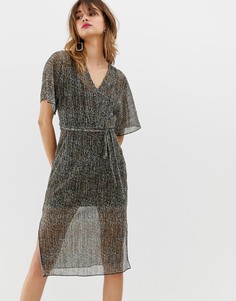Плиссированное платье-футболка металлик со звериным принтом и поясом River Island - Мульти