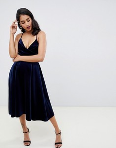 Бархатное платье миди на бретелях для выпускного с запахом ASOS DESIGN - Темно-синий