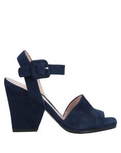 Сандалии Stuart Weitzman