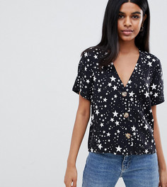 Свободный топ с V-образным вырезом, контрастными пуговицами и принтом звезд ASOS DESIGN Petite - Мульти