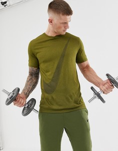 Футболка цвета хаки с логотипом Nike Training Breathe HyperDry AJ6881-399 - Зеленый