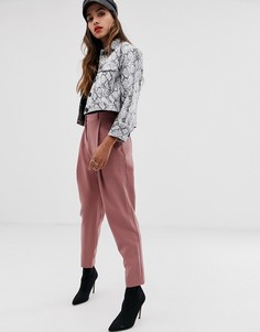Брюки в стиле 80-х со складками ASOS DESIGN - Розовый