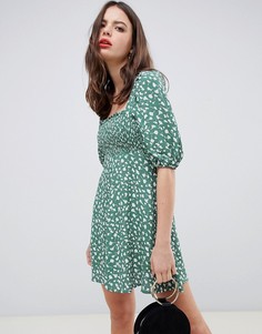 Короткое приталенное платье с цветочным принтом и объемными рукавами ASOS DESIGN - Мульти