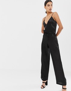 Черный шелковистый комбинезон карго Missguided - Черный
