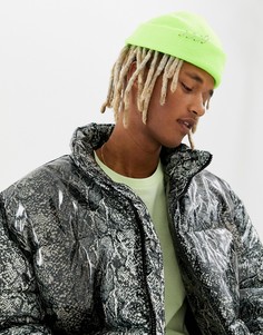 Зеленая шапка-бини с металлической отделкой ASOS DESIGN - Зеленый
