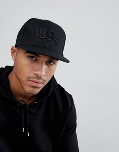 Черная бейсболка с вышивкой 1994 ASOS DESIGN - Черный