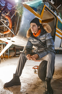 Пуховик с отделкой мехом енота Urban Fashion for men