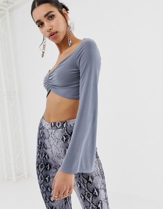Серый присборенный кроп-топ с расклешенными рукавами PrettyLittleThing - Синий