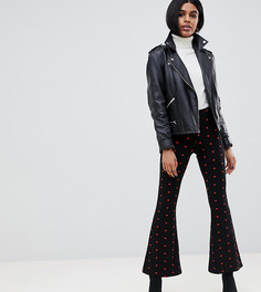 Расклешенные брюки с принтом сердец ASOS DESIGN Petite - Мульти