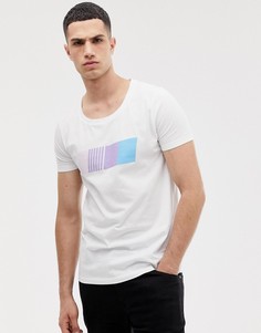 Длинная футболка с овальным вырезом и градиентным принтом ASOS DESIGN - Белый