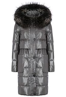 Зимнее кожаное пальто с отделкой мехом енота La Reine Blanche