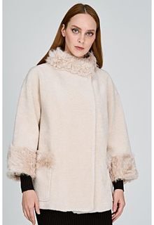 Облегченная шуба из овчины с отделкой овчиной калган Virtuale Fur Collection