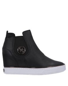 Высокие кеды и кроссовки Guess
